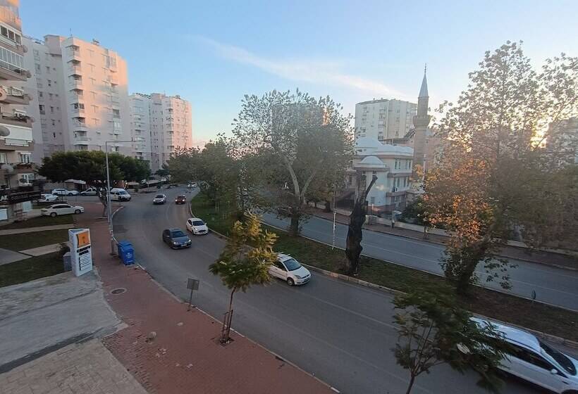 سوییت خانوادگی, Comfy Otel Antalya Lara