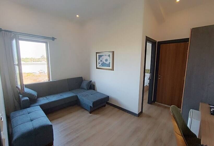 سوییت خانوادگی, Comfy Otel Antalya Lara