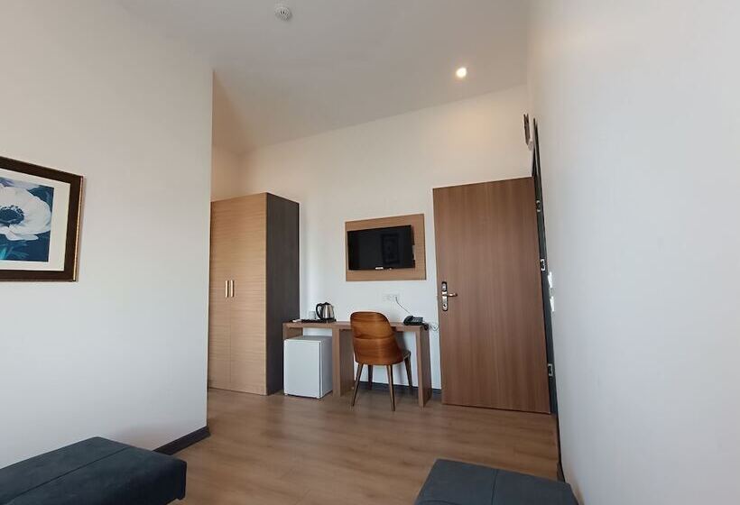 سوییت خانوادگی, Comfy Otel Antalya Lara
