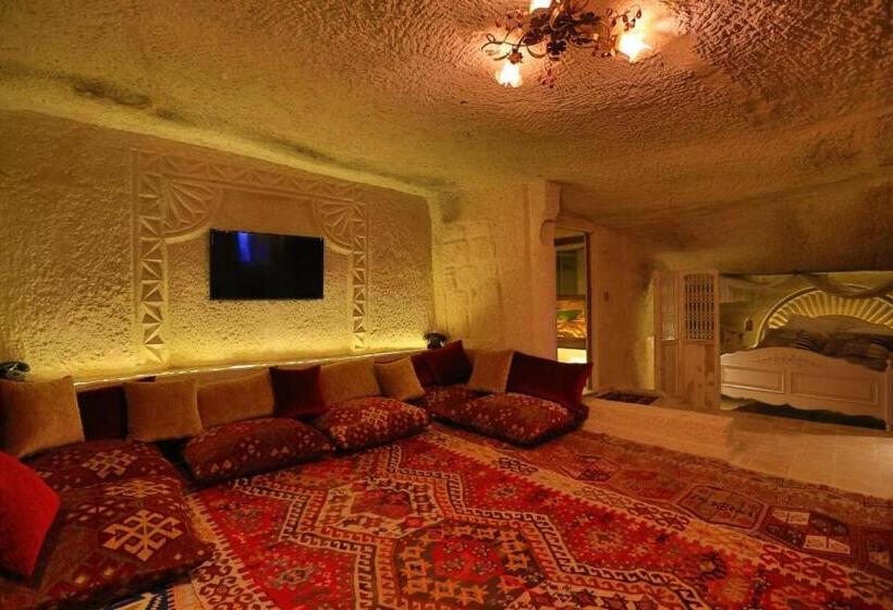 اتاق استاندارد سه نفره, Iris Cave Cappadocia