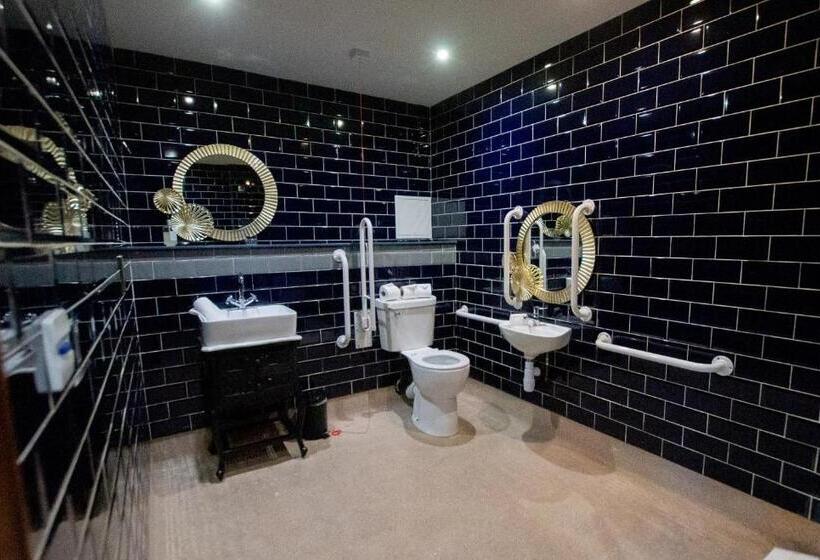 Quarto Estandar para Deficientes Físicos, The Dixie Dean