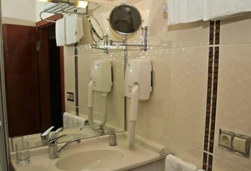 اتاق لوکس, Karya Butik Otel