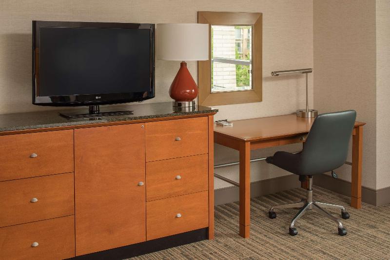 适合残疾人士使用的套间, Holiday Inn Express & Suites - Albuquerque East, An Ihg