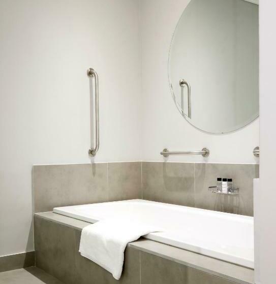 اتاق سوپریور با چشم‌انداز, Victoria & Alfred Hotel By Newmark