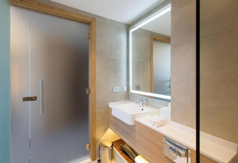 اتاق سوپریور با چشم‌انداز شهر, Courtyard By Marriott Banja Luka