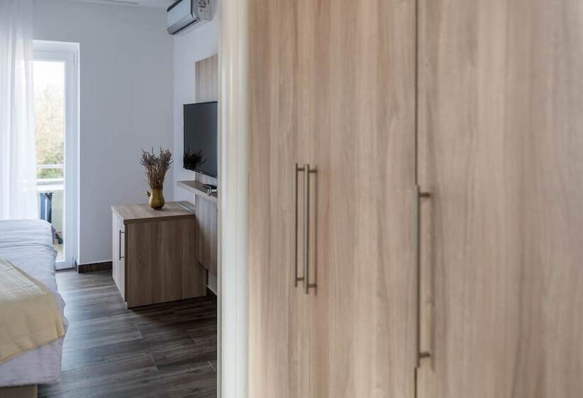 اتاق استاندارد, Apartments & Rooms Lavanda