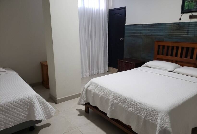 标准三人间, Dc Suites Aeropuerto