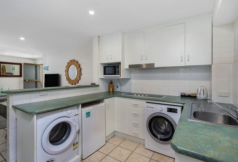１ベッドルームエコノミーアパートメント, Bayview Beachfront Apartments, In Town Right On The Beach