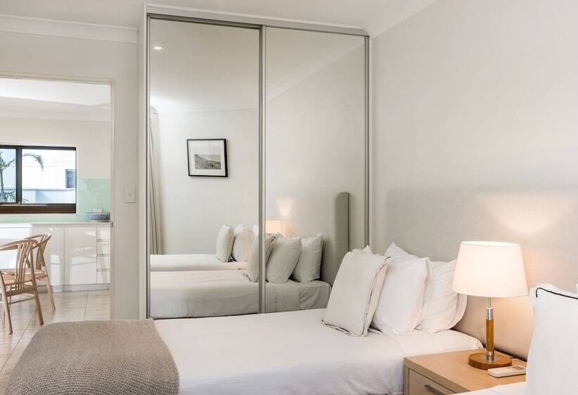 Apartamento Ático 2 Quartos, Bayview Beachfront Apartments, In Town Right On The Beach