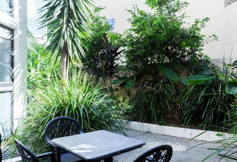 Apartamento Economy 2 Dormitórios, Bayview Beachfront Apartments, In Town Right On The Beach