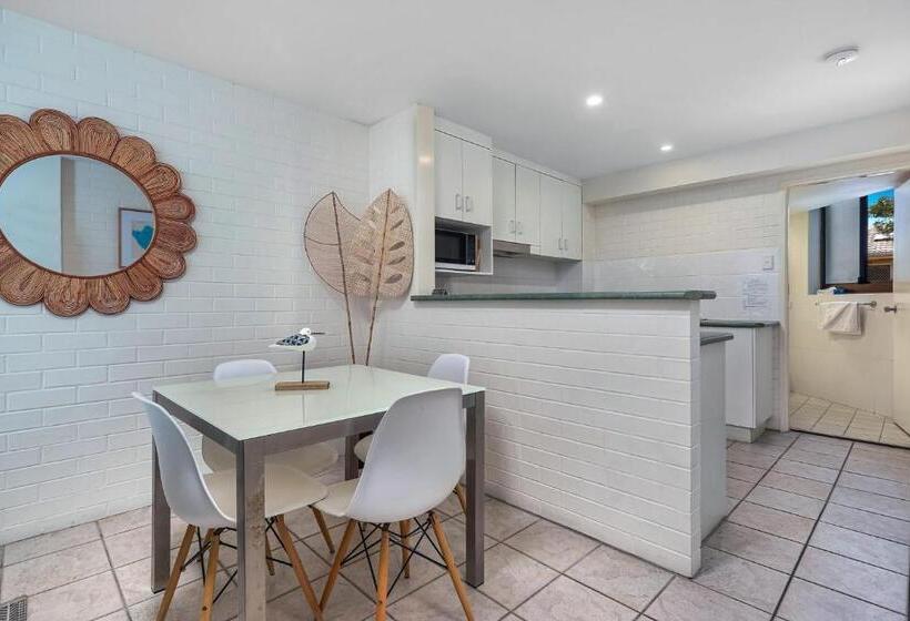 １ベッドルームエコノミーアパートメント, Bayview Beachfront Apartments, In Town Right On The Beach