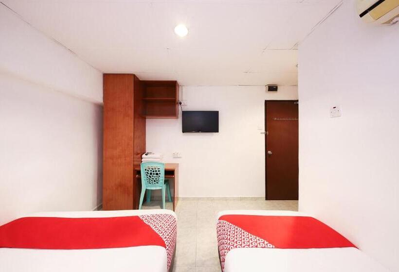 سوییت سوپریور, Azimaju Guesthouse