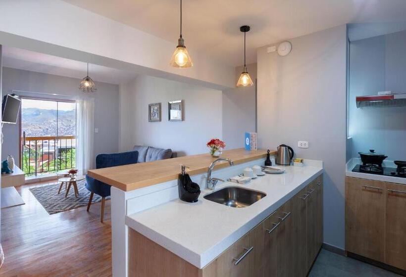 سوئیت با بالکن, Muru Homely Hotel Cusco