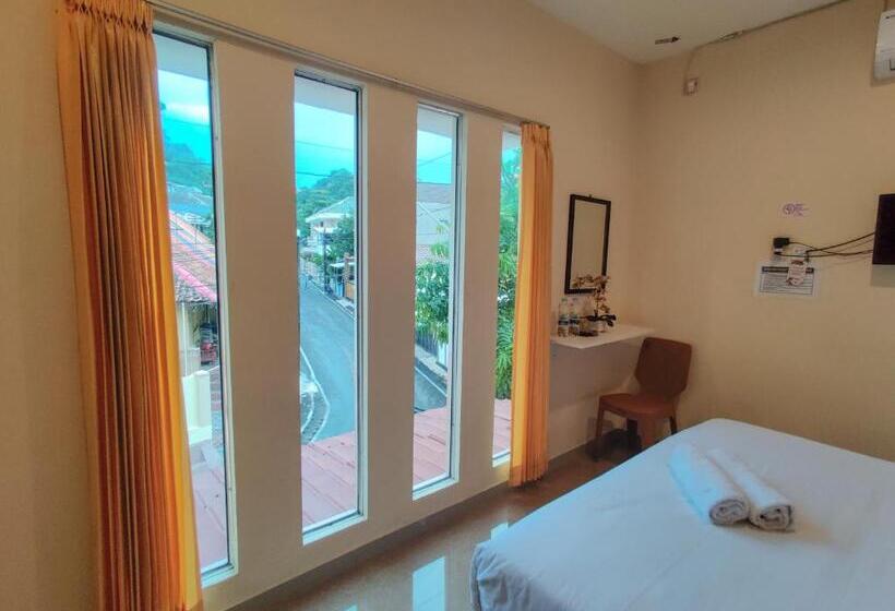 Номер Стандарт, Ayuning Guest House Syariah Semarang Mitra Reddoorz