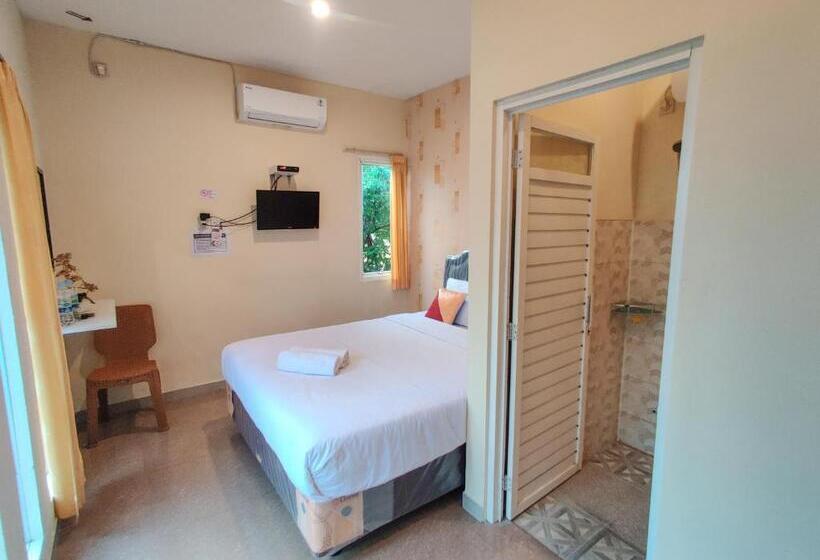 Номер Economy, Ayuning Guest House Syariah Semarang Mitra Reddoorz
