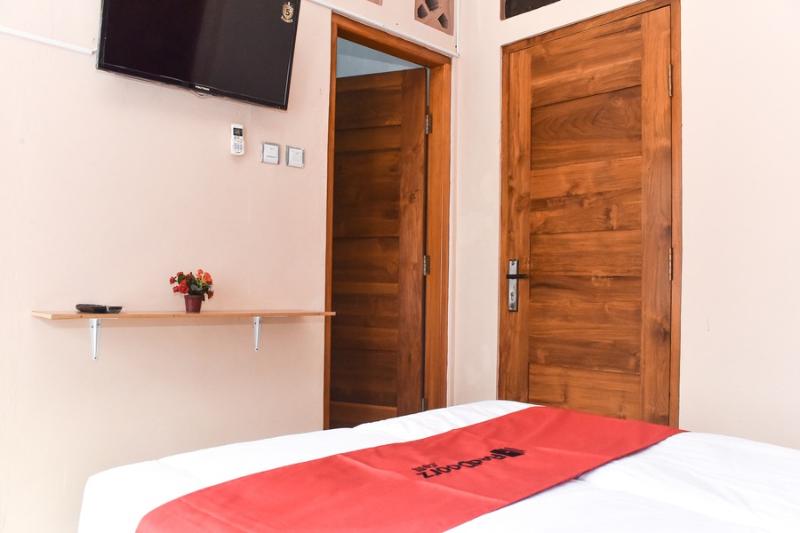 Номер Стандарт, Reddoorz Syariah Near Batu Night Spectacular