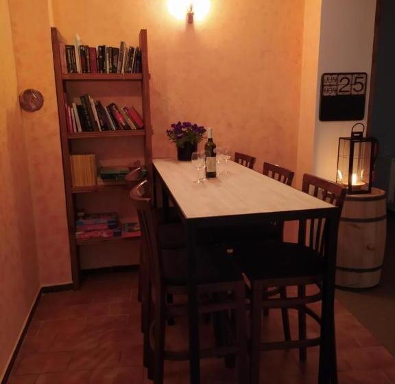 Четырехместный Номер Стандарт, Castle Wall Inn