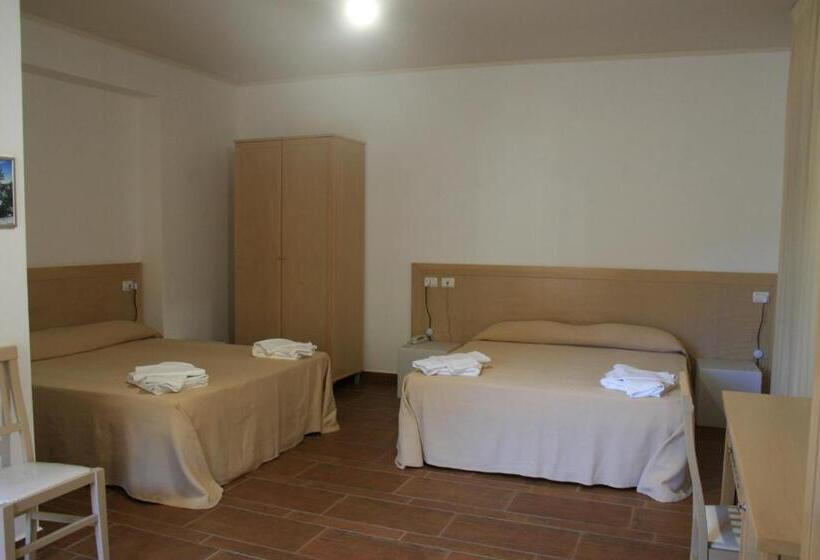 اتاق استاندارد چهار تخته, Il Podere Dell Angelo Old Country House