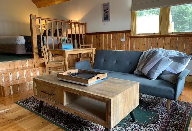 Студия Стандарт, Bushmans Cafe