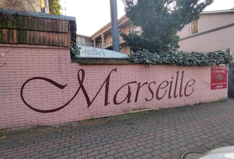 سوییت خانوادگی, Marseille Palace