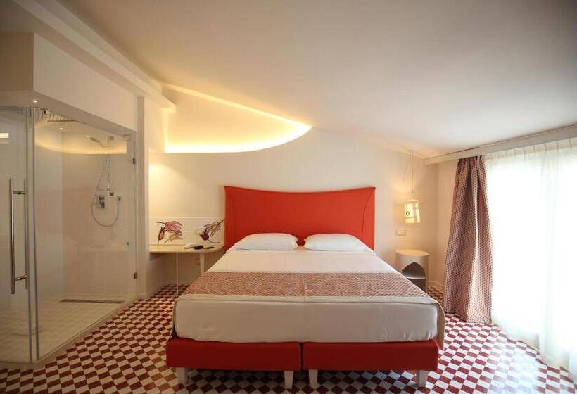 Suíte, Suite Hotel L Oasi Di Riaci
