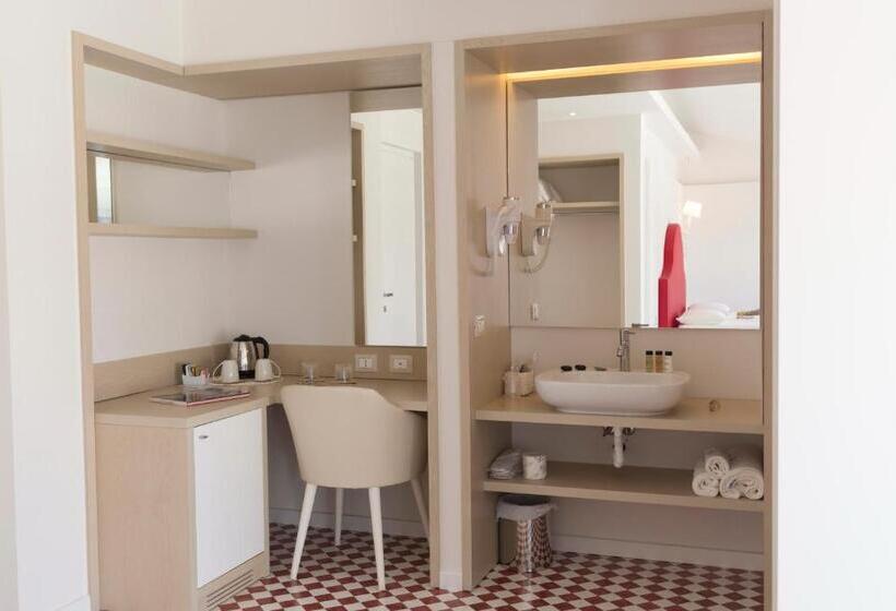 Президентский Люкс, Suite Hotel L Oasi Di Riaci