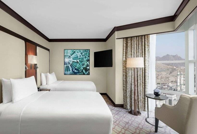 Полулюкс с Видом, Doubletree By Hilton Jabal Omar Makkah