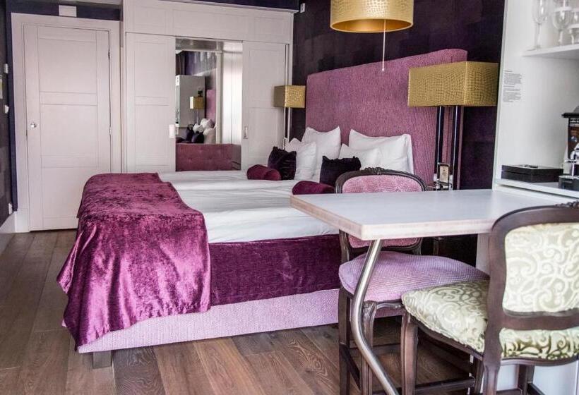 Номер Deluxe, Varbergs Stadshotell & Asia Spa