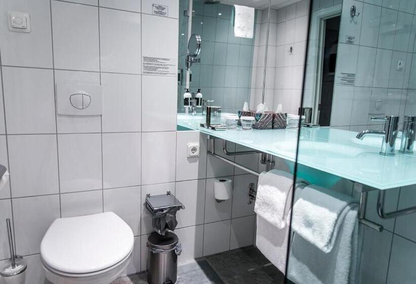 Номер Стандарт, Varbergs Stadshotell & Asia Spa