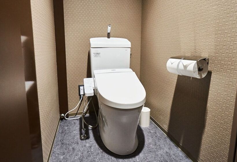 اتاق استاندارد با سرویس بهداشتی مشترک, &and Hostel Hommachi East
