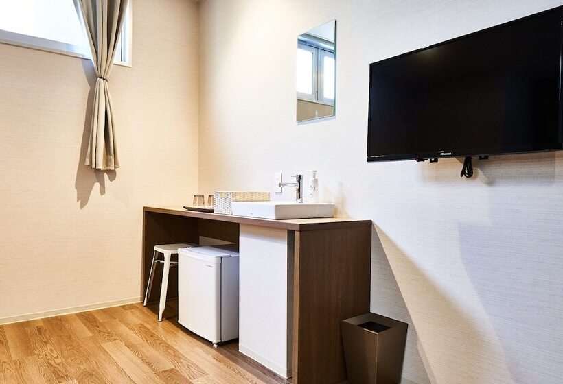 اتاق استاندارد با سرویس بهداشتی مشترک, &and Hostel Hommachi East