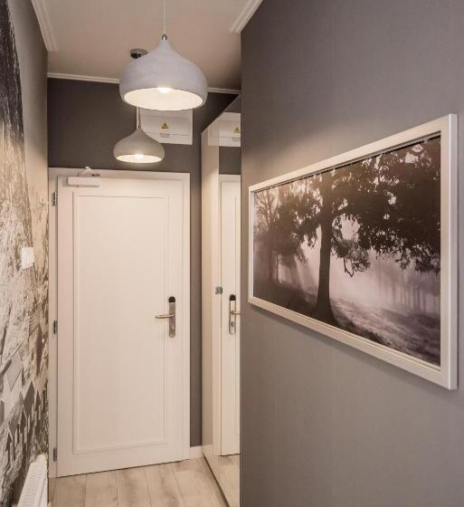 高级工作室, Revelton Studios Karlovy Vary
