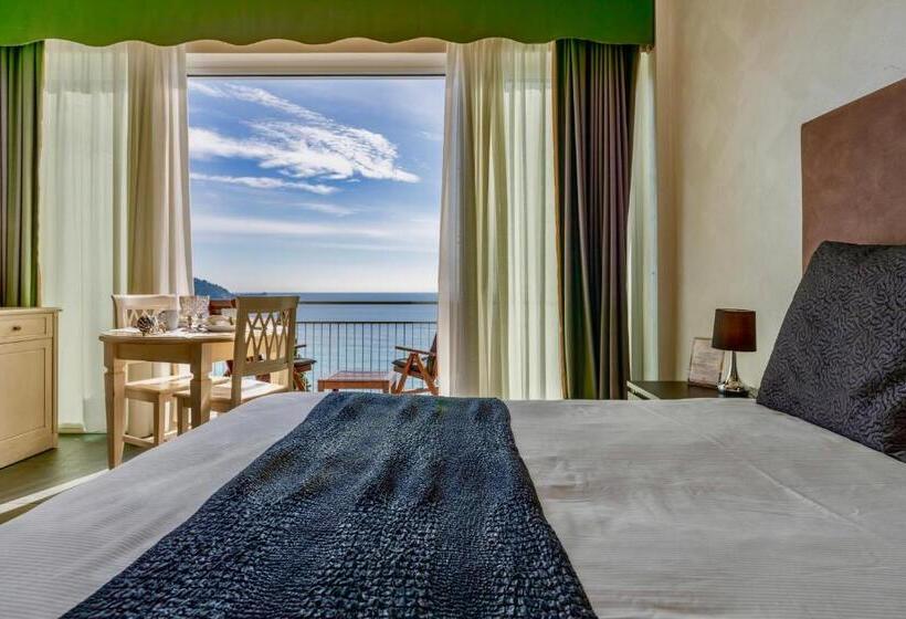 Студио Стандарт Вид на Море с Балконом, Baba Residences