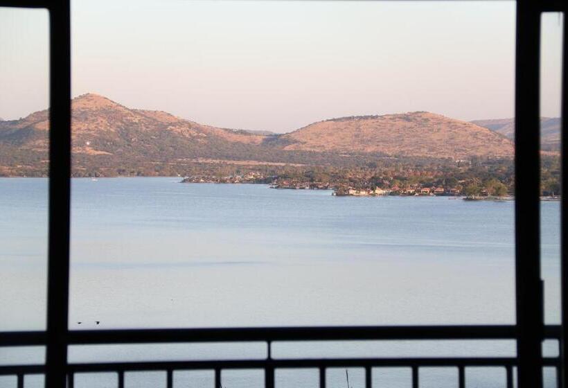 اتاق سوپریور, Kosmos Lodge