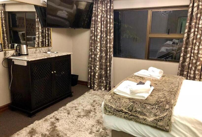 اتاق لوکس, Kosmos Lodge