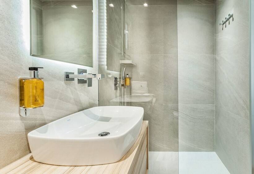 استودیوی لوکس, Pefki Deluxe Residences