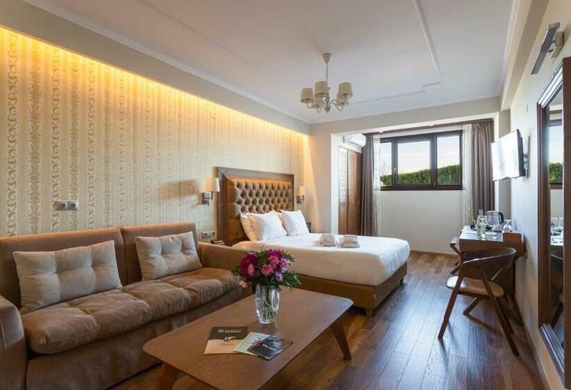 Полулюкс Вид на Сад, La Suite Boutique Hotel & Spa