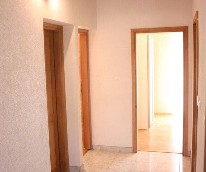 آپارتمان 3 خوابه, Apartments Miki Pag