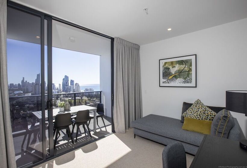 آپارتمان 1 خوابه با چشم‌انداز جانبی دریا, Qube Broadbeach