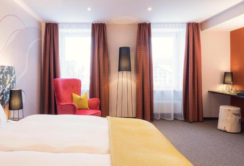 اتاق استاندارد, Sporthotel Pontresina