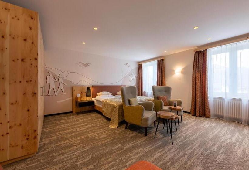 اتاق لوکس, Sporthotel Pontresina