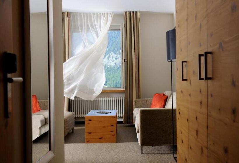 سوییت با چشم‌انداز کوه, Sporthotel Pontresina