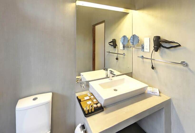 اتاق لوکس با چشم‌انداز دریا, Golden Pearl Tangalle Beach New