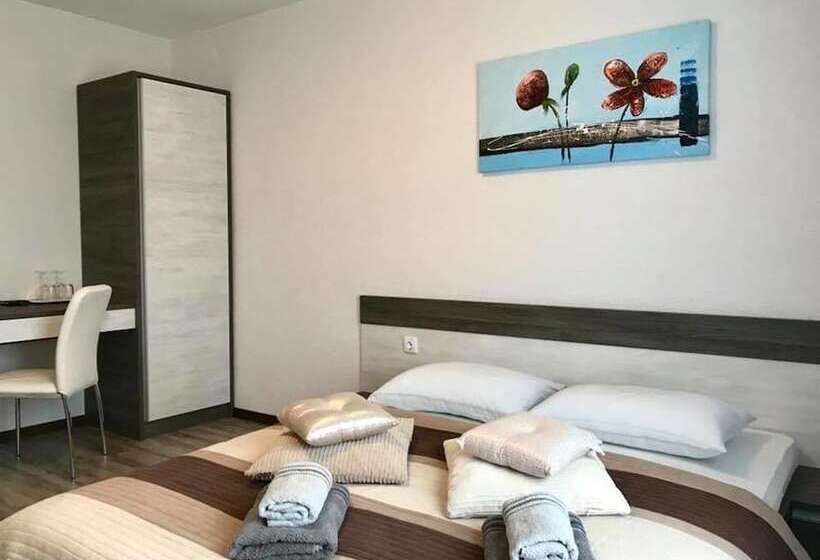 اتاق لوکس, Guest House Klanfar