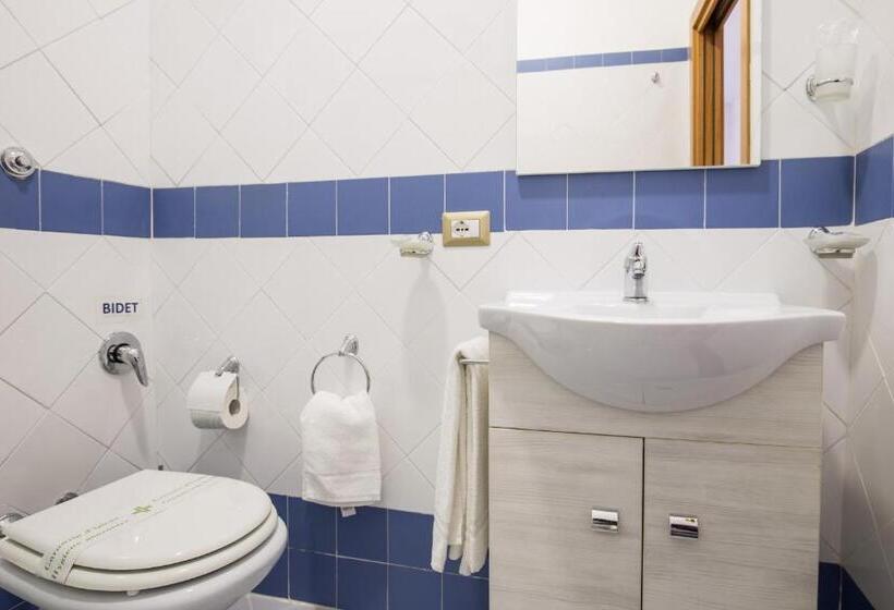 اتاق استاندارد با بالکن و چشم‌انداز دریا, Relais Vista Mare