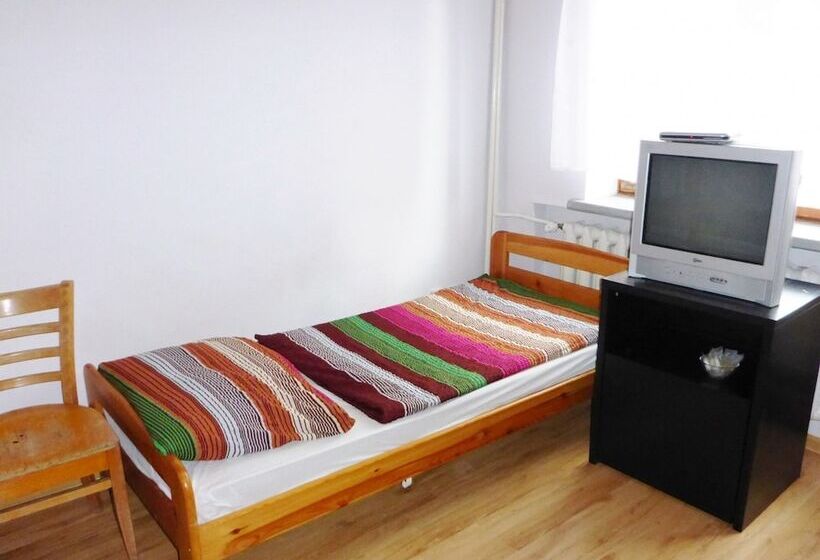 Quarto Familiar Banheiro Compartilhado, Folks Village Plowce House