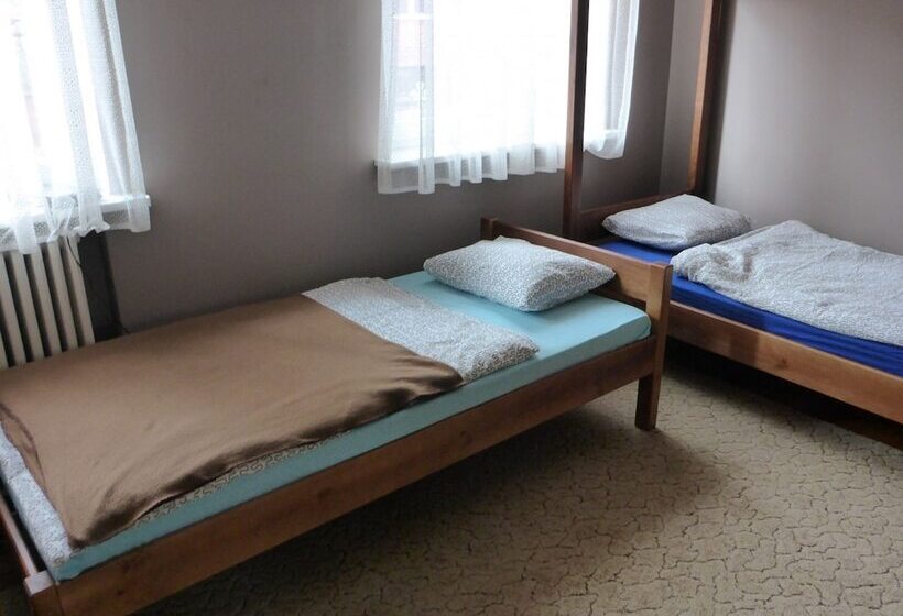 Семейный Номер Совместный Санузел, Folks Village Plowce House