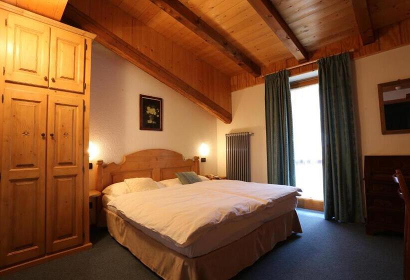 Номер Стандарт, Albergo Centrale Forni
