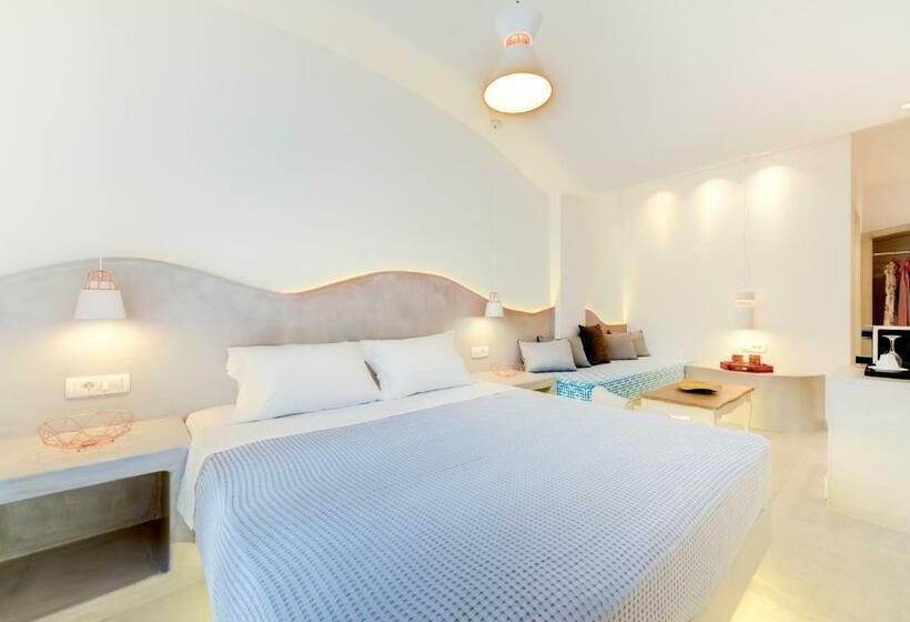 سوییت با چشم‌انداز استخر, Emerald Collection Suites