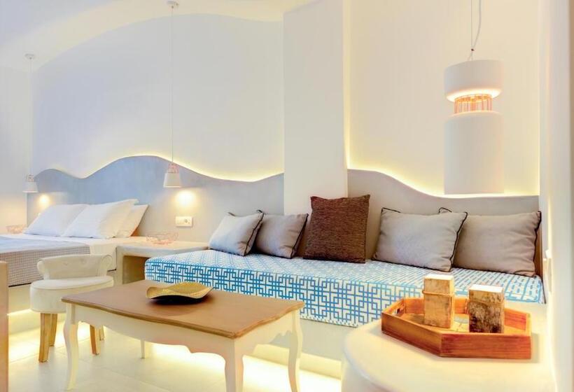 سوییت با چشم‌انداز استخر, Emerald Collection Suites